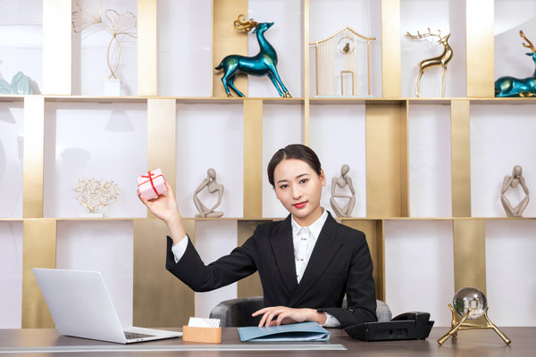 网站接入在线客服实现智能化客户管理不漏商机，不再担心客户分流